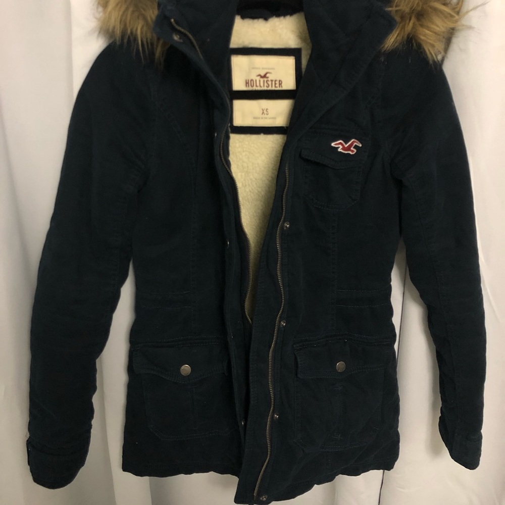 Hollister fur lined parka 💙